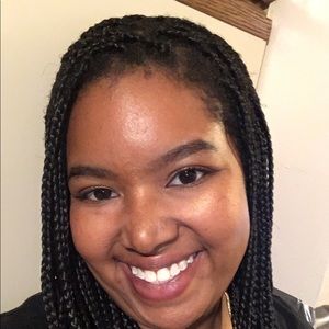 Meet your Posher, Domonique